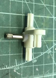 思い出のラジコンカーの修復